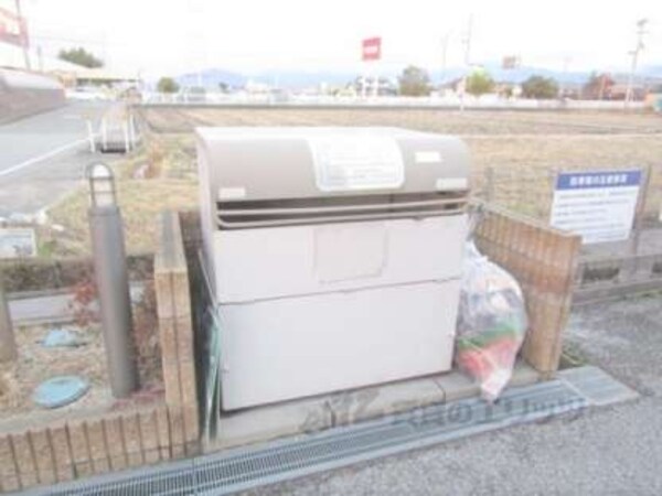 ゴミ置き場