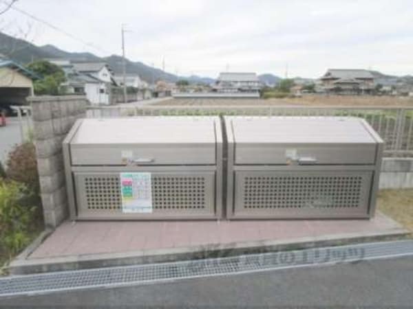 ゴミ置き場