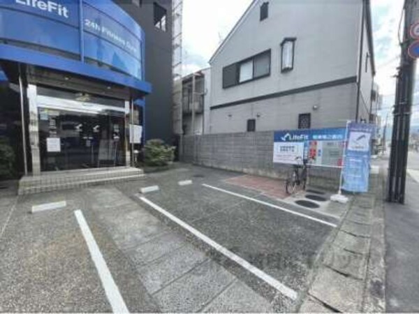 テナント専用駐車場