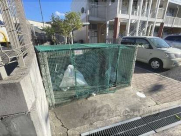 ゴミ置き場