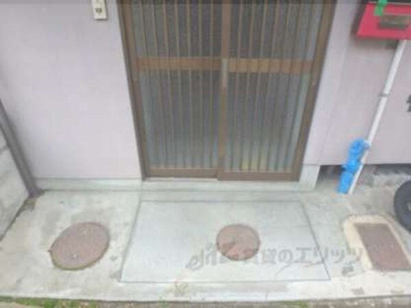 玄関前
