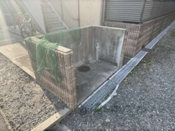 ゴミ置き場