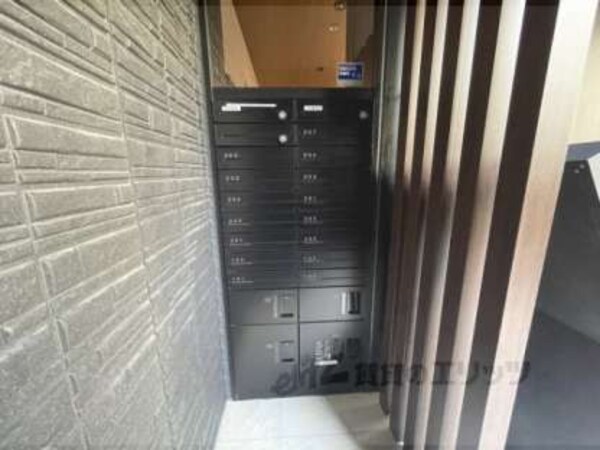 宅配ボックス(建築中)