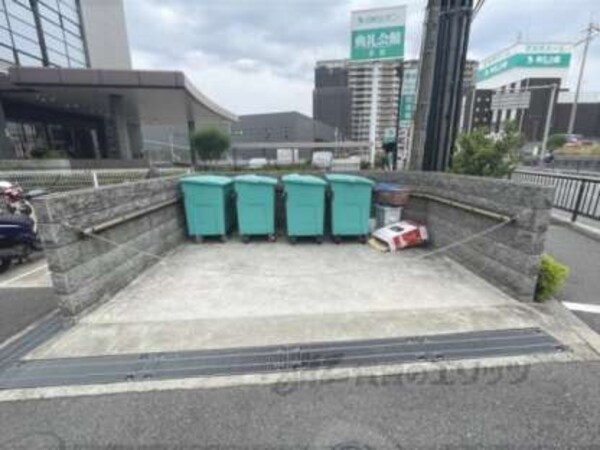 ゴミ置き場