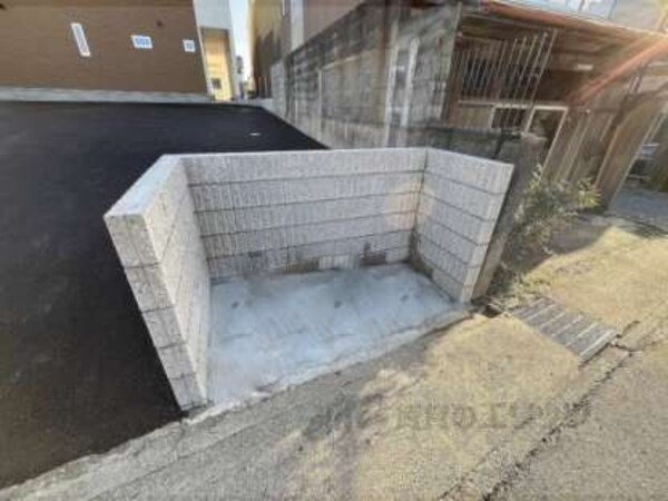 ゴミ置き場