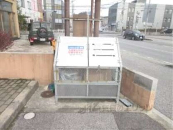 ゴミ置き場