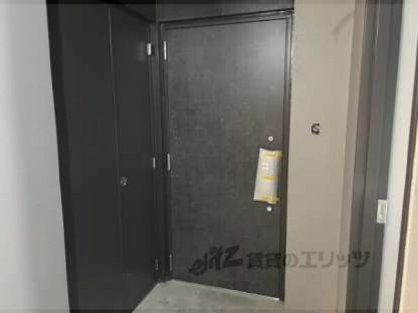 玄関前(建築中)