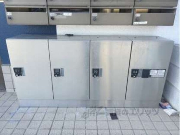 宅配ボックス