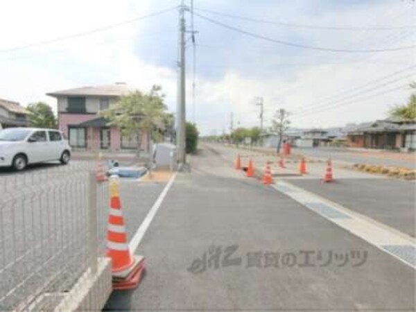 前面道路(工事中)