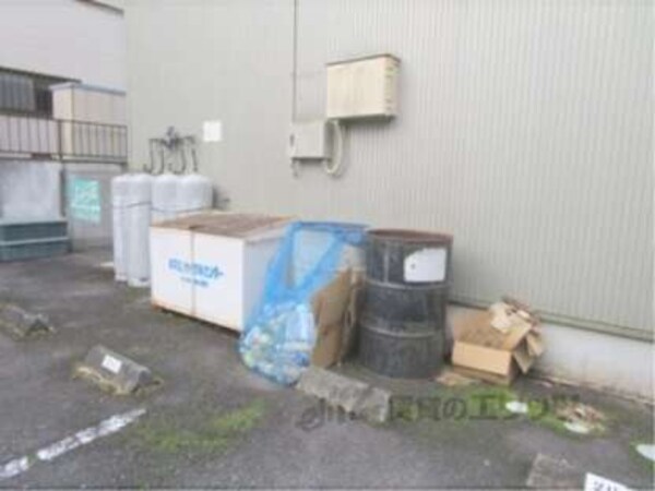 ゴミ置き場