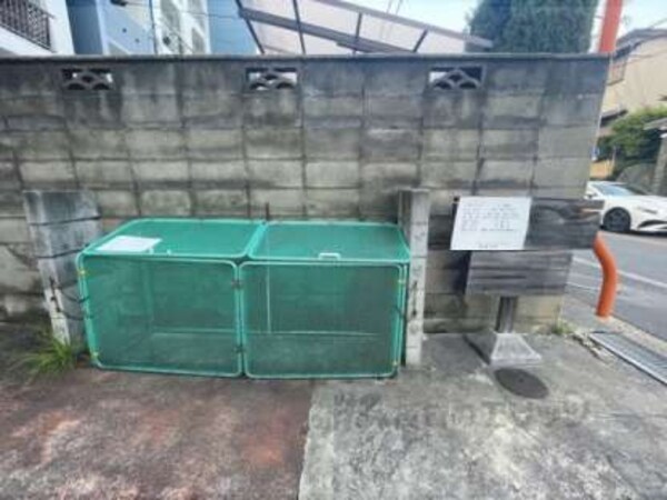 ゴミ置き場