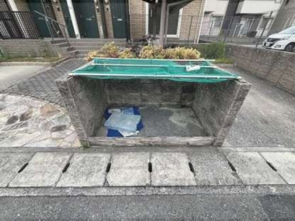 ゴミ置き場