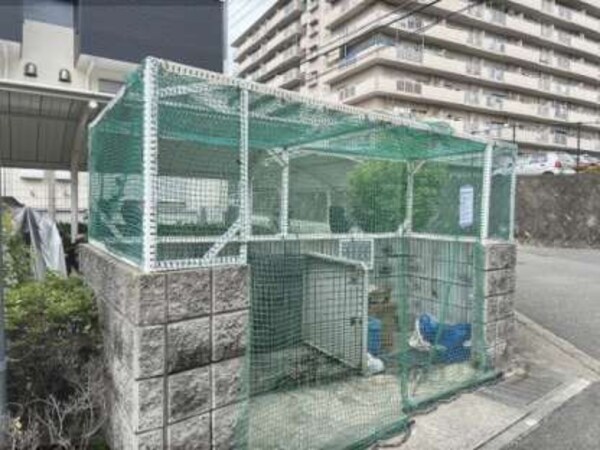 ゴミ置き場