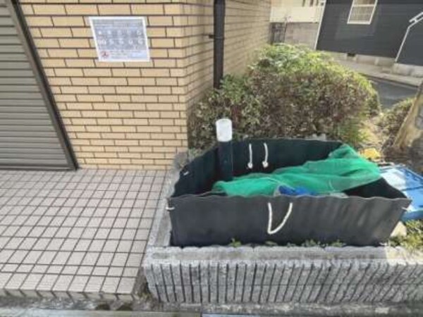 ゴミ置き場