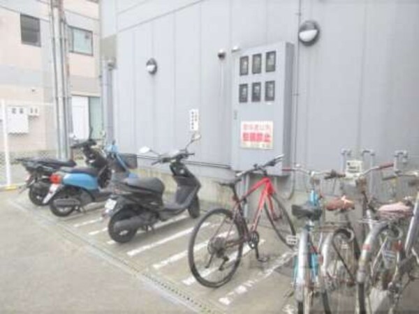 駐輪場