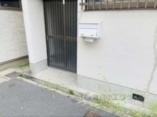 玄関前
