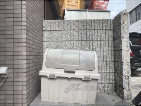 ゴミ置き場