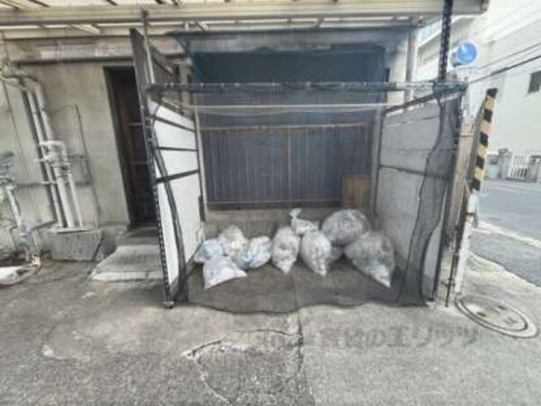 ゴミ置き場