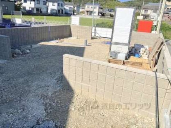 駐輪場(建築中)