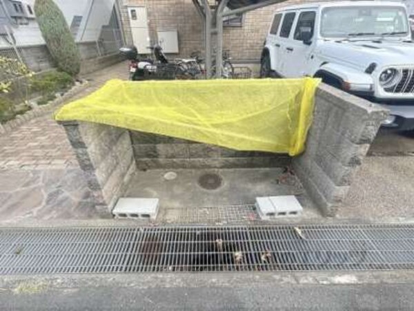 ゴミ置き場