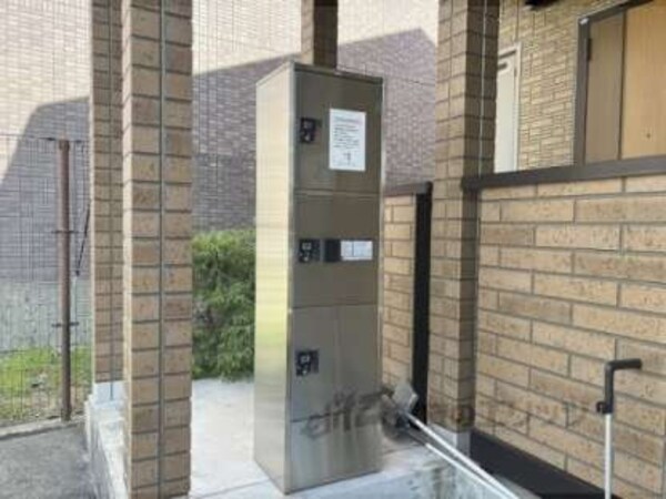宅配ボックス