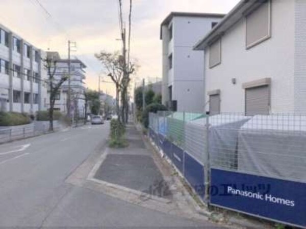 西向き(御蔭通沿い)