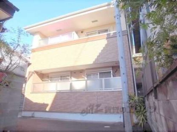 外観写真(立命館大学まで徒歩7分です。)