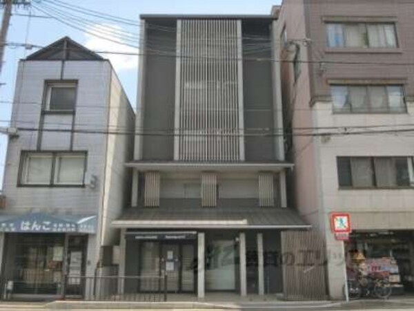 外観写真(正面)