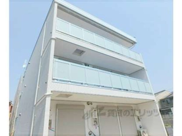 外観写真(9.9帖で広々。オートロックの新築です。)