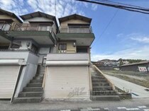 京都市営地下鉄東西線 小野駅 3階建 築49年の外観写真