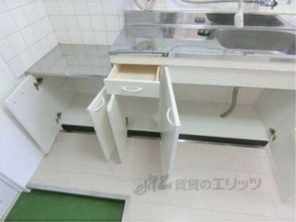 キッチン下部収納