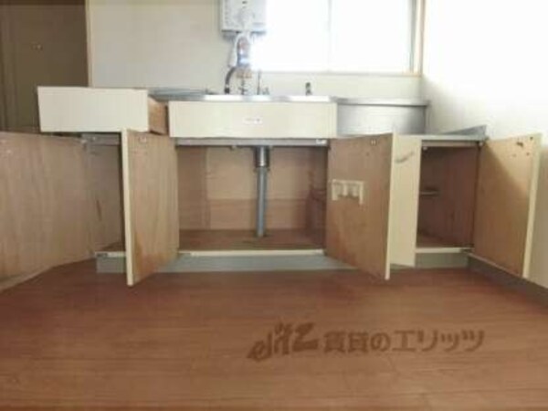 下部収納