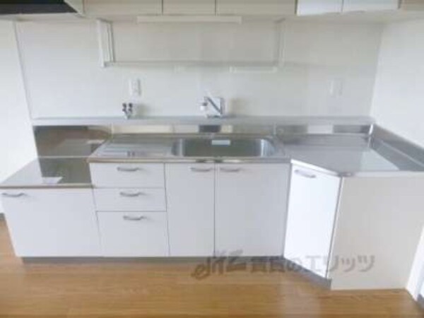 キッチン(キッチン広々で料理しやすいです♪)