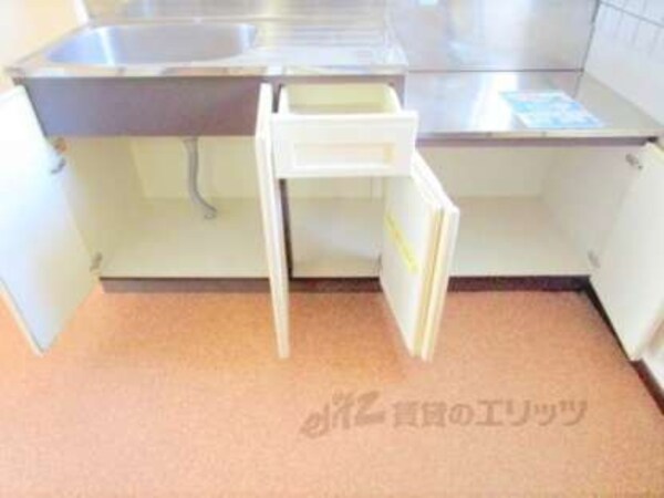 キッチン下部収納