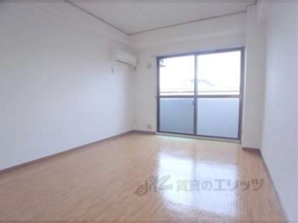 洋室(ゆったり7.5帖のワンルーム)