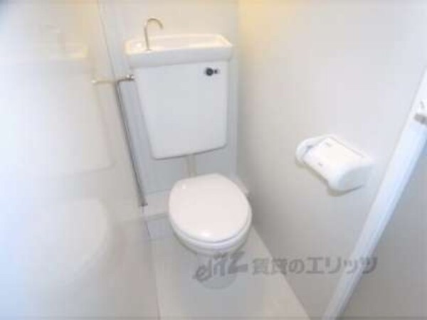 トイレ(Ｏ字型の便器です)