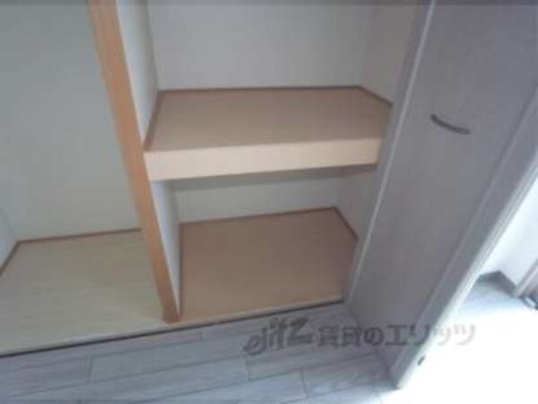 収納(段があるのは便利ですね。)