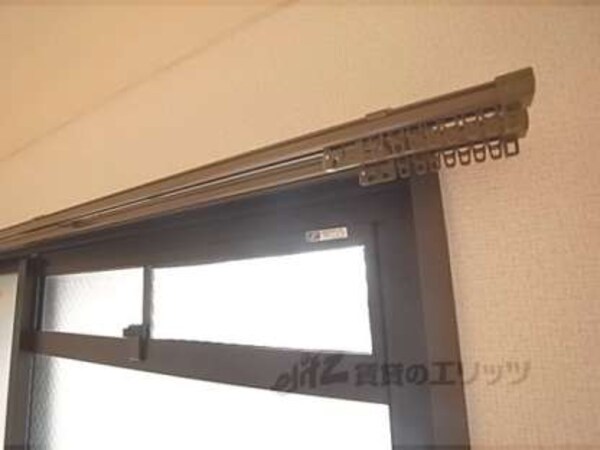 カーテンレール