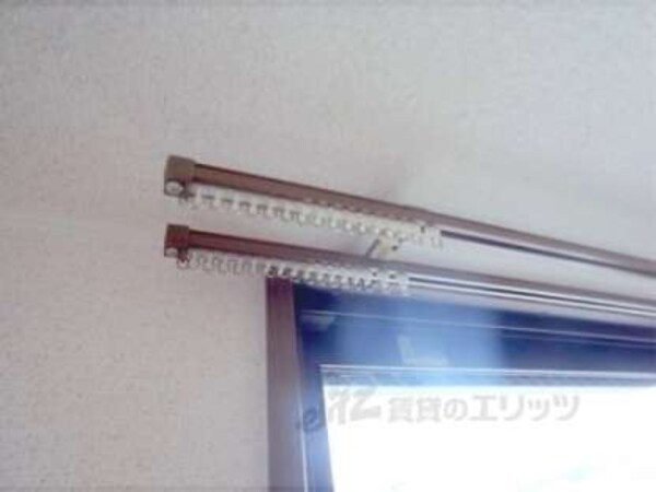 カーテンレール
