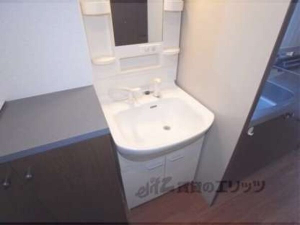 洗面所(朝、寝ぐせがなおせます)