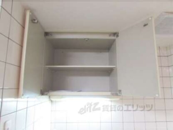 キッチン上部収納