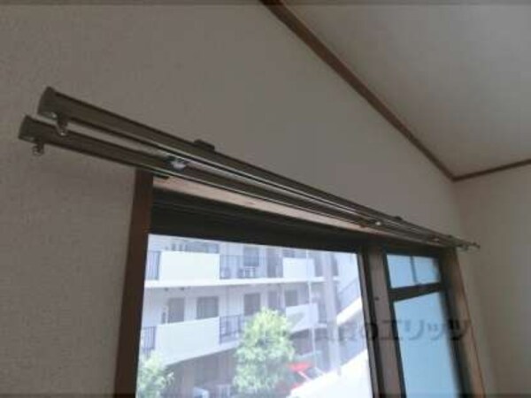 カーテンレール