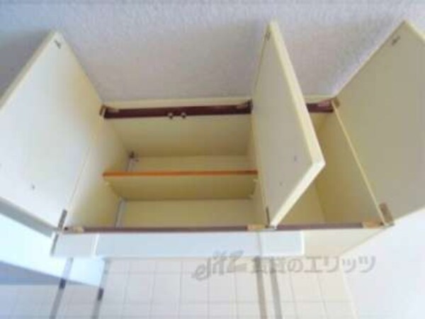 上部収納
