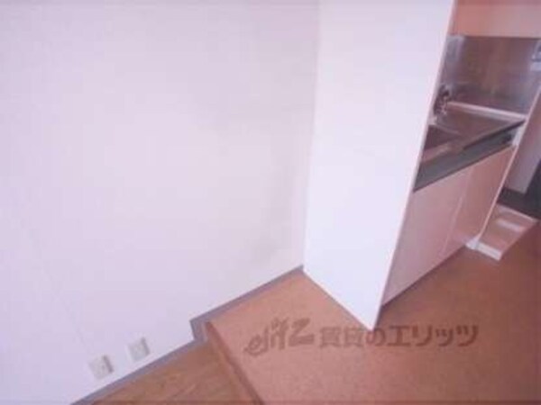 冷蔵庫置場(大きい冷蔵庫でも置けますね。)