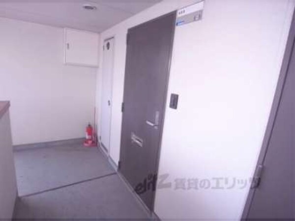 玄関(外から見た玄関です。)