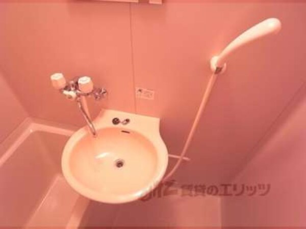 風呂(可愛い洗面所)