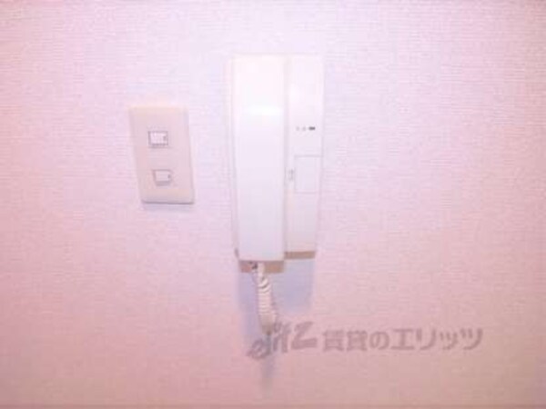 ドアホン(オートロックで安心ですね)