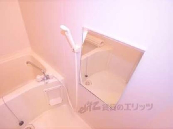 キッチン鏡(鏡がついているのは嬉しいですね。)