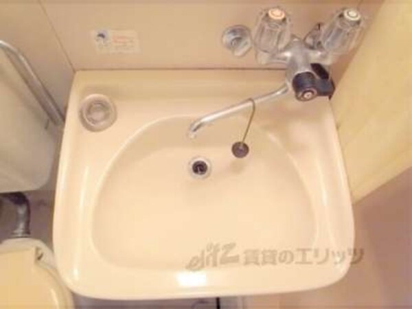 洗面所(ユニットバスの洗面台です)