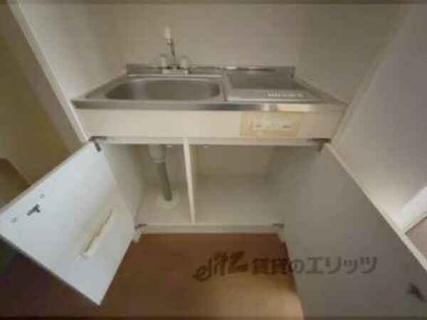 下部収納